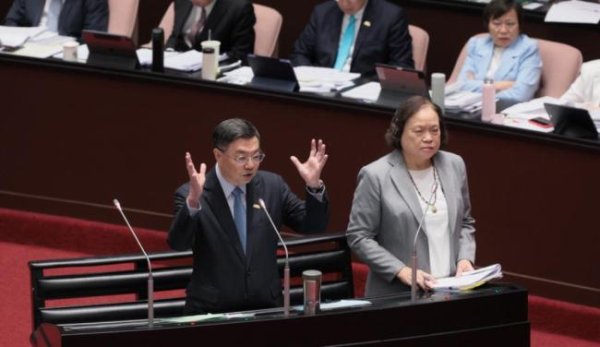 宏牛操盘 台媒：赖清德将迎来全面性的危机 改组难挽民心