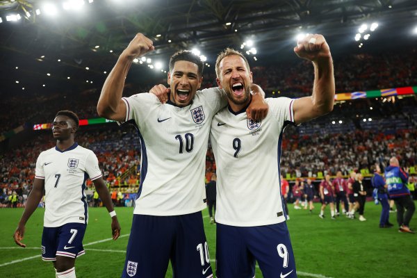 鑫优配 9/6竞彩足球推荐: 唐卡斯特 英格兰 坎布尔 埃斯托里尔 4串1